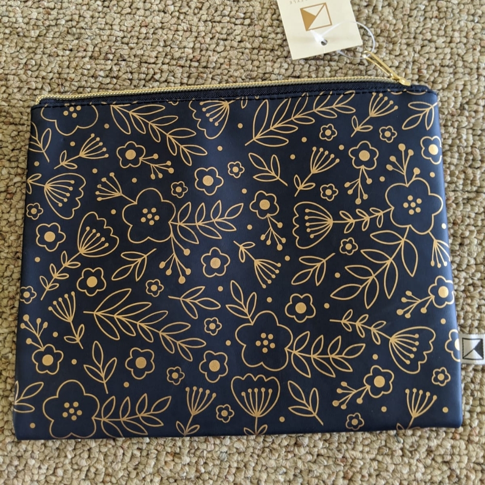 Pencil/makeup pouch
